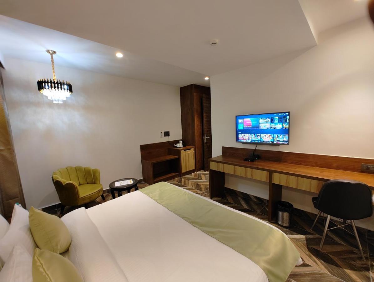 Grand Luxotica By Dls Hotels 데라둔 외부 사진