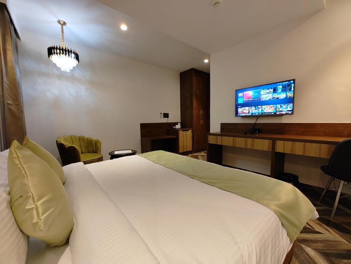 Grand Luxotica By Dls Hotels 데라둔 외부 사진