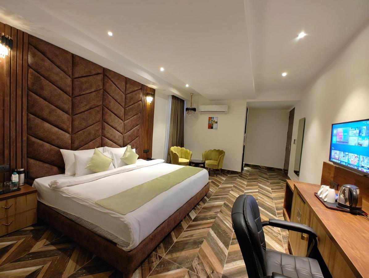 Grand Luxotica By Dls Hotels 데라둔 외부 사진