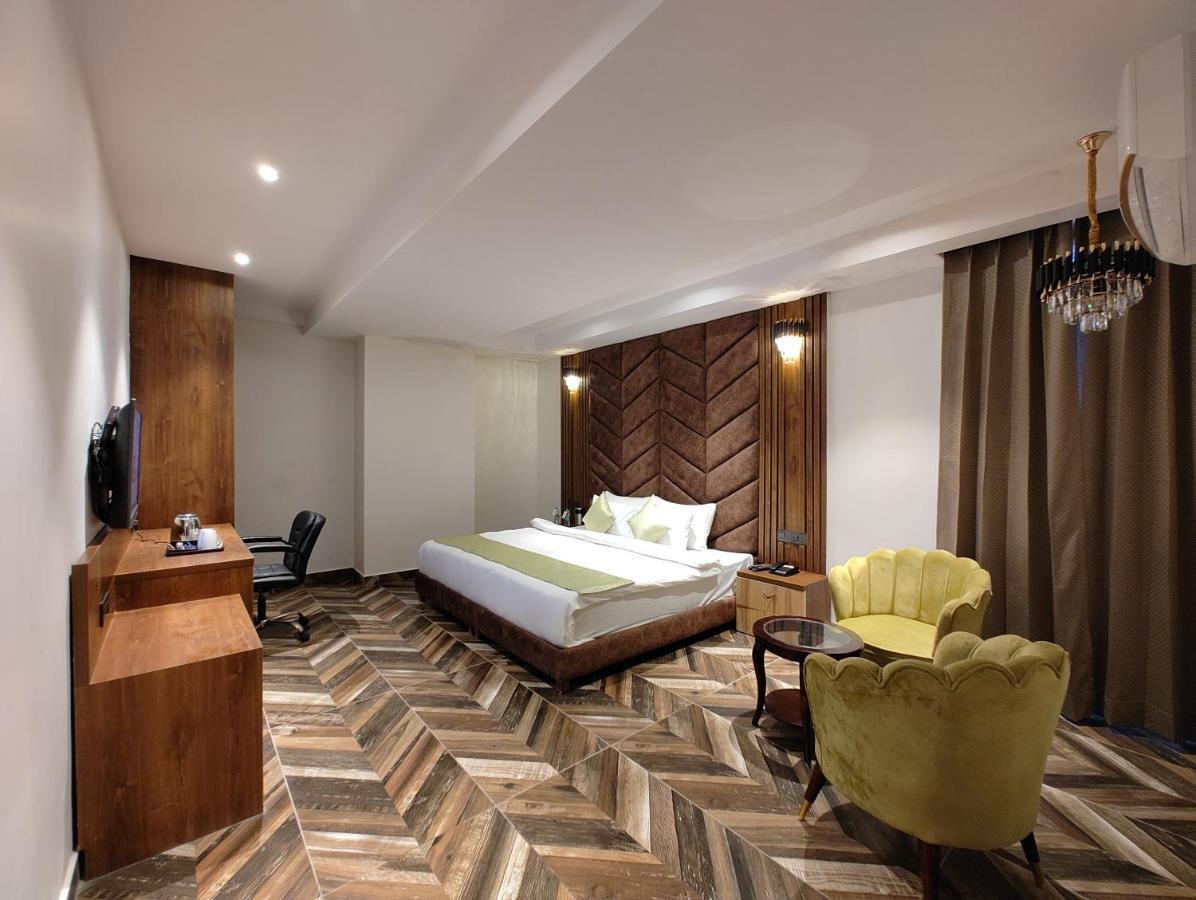 Grand Luxotica By Dls Hotels 데라둔 외부 사진