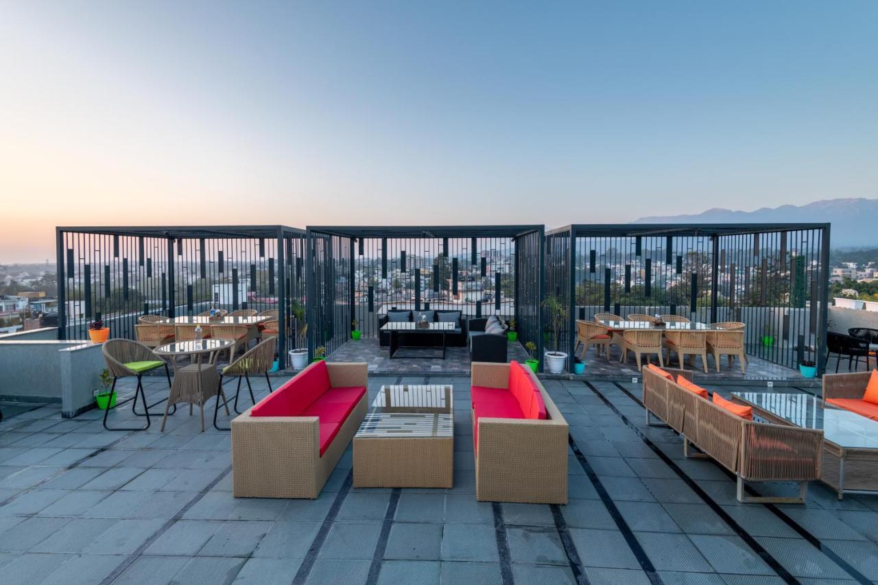 Grand Luxotica By Dls Hotels 데라둔 외부 사진