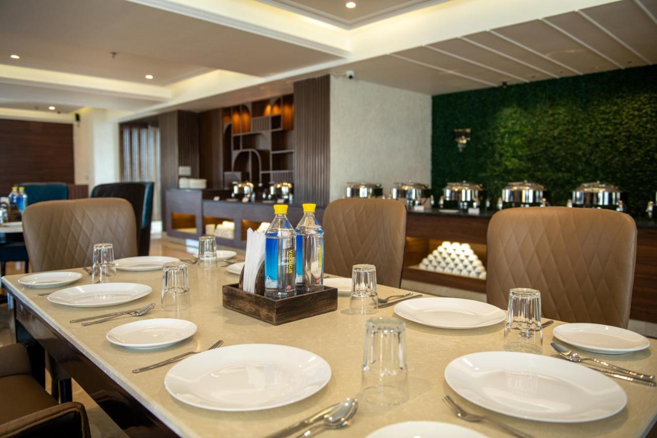 Grand Luxotica By Dls Hotels 데라둔 외부 사진