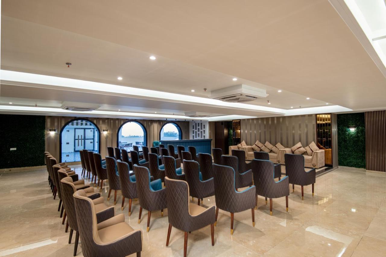 Grand Luxotica By Dls Hotels 데라둔 외부 사진