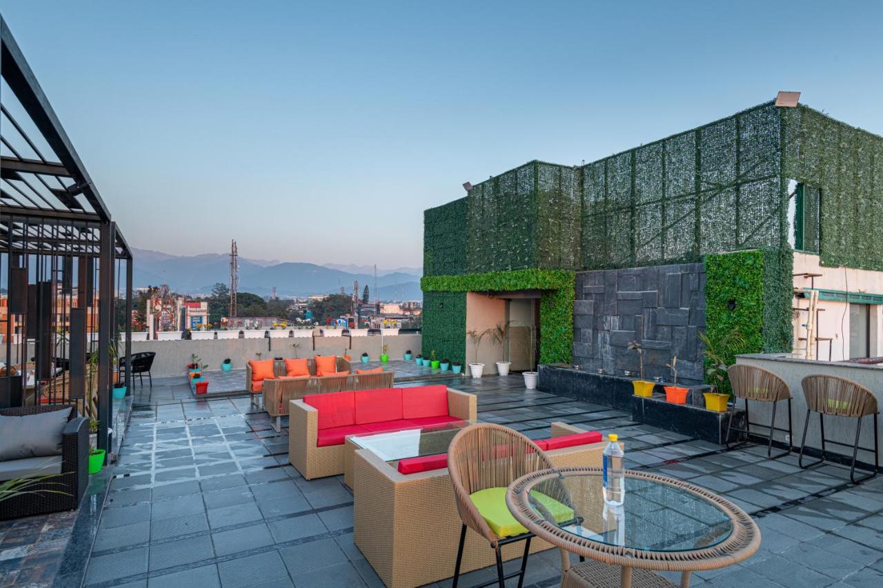 Grand Luxotica By Dls Hotels 데라둔 외부 사진